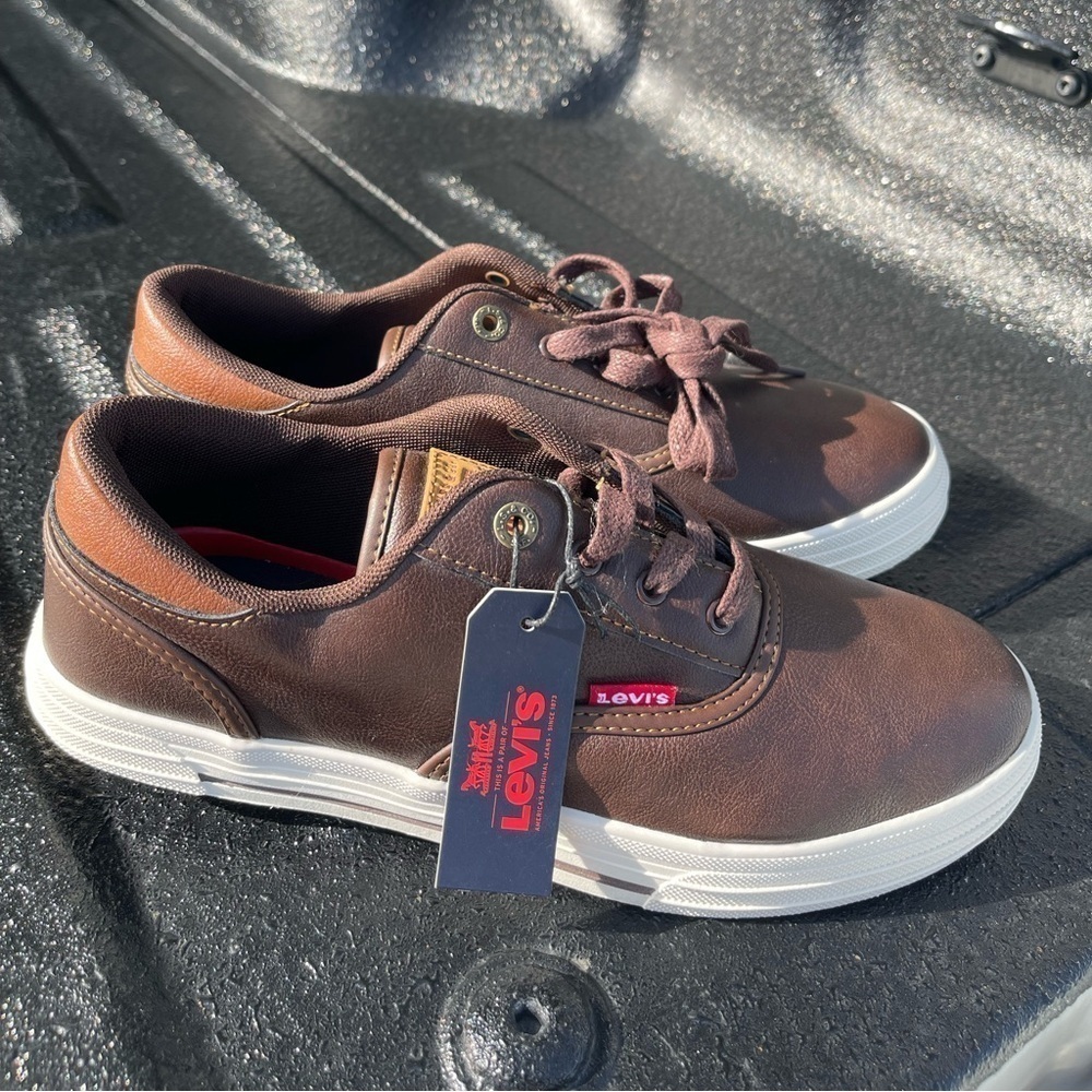 Levi’s Mens Ethan Fashion Sneaker Size 9 Brown Lace up Stylish Comfortable Shoe